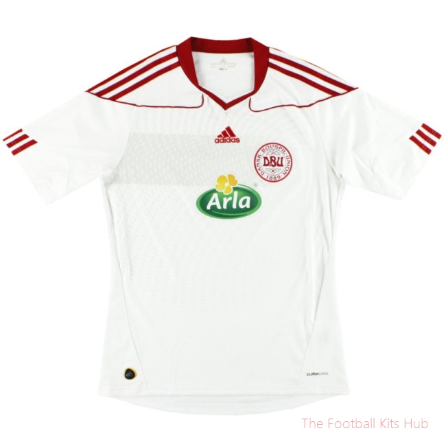 Men 2010-2011 Denmark Away Shirt UEFA Euro