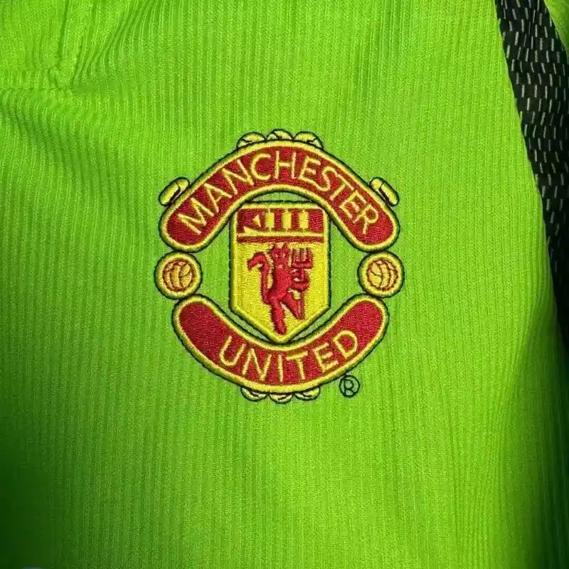 1998-1999 Manchester United Goalkeeper Long Sleeve Soccer retro kit