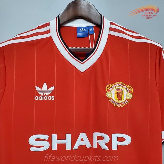 Manchester United 83 to 84 First Choice Soccer Jersey