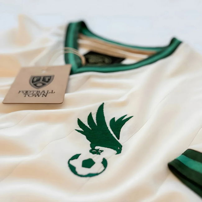 Exclusive-Design Climate-Control Vintage Saudi Arabia Al Saqr Soccer