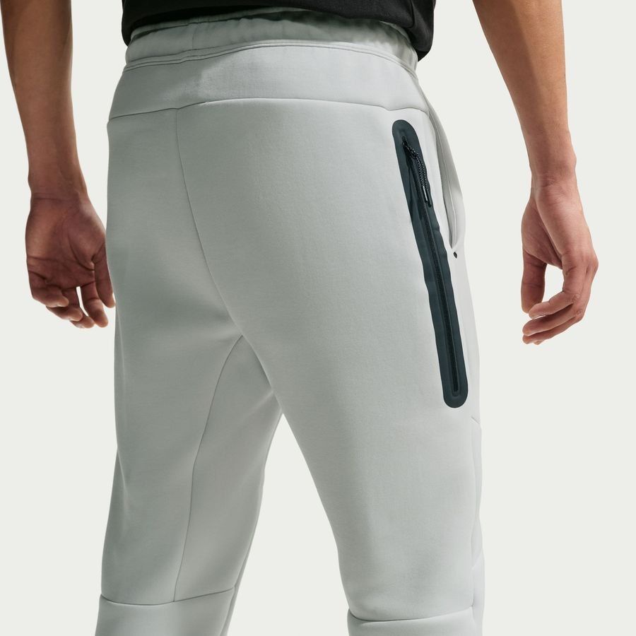 [EFKS] 2026 Holland Sweatpants NSW Tech Fleece World Cup Photon Dust/Hyper