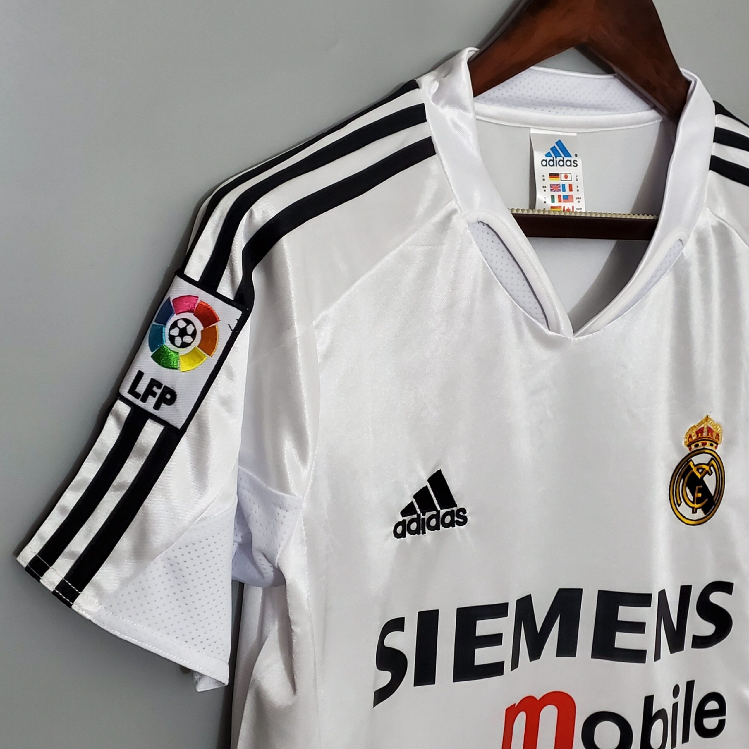 2004-2005 Real Madrid Home retro kit