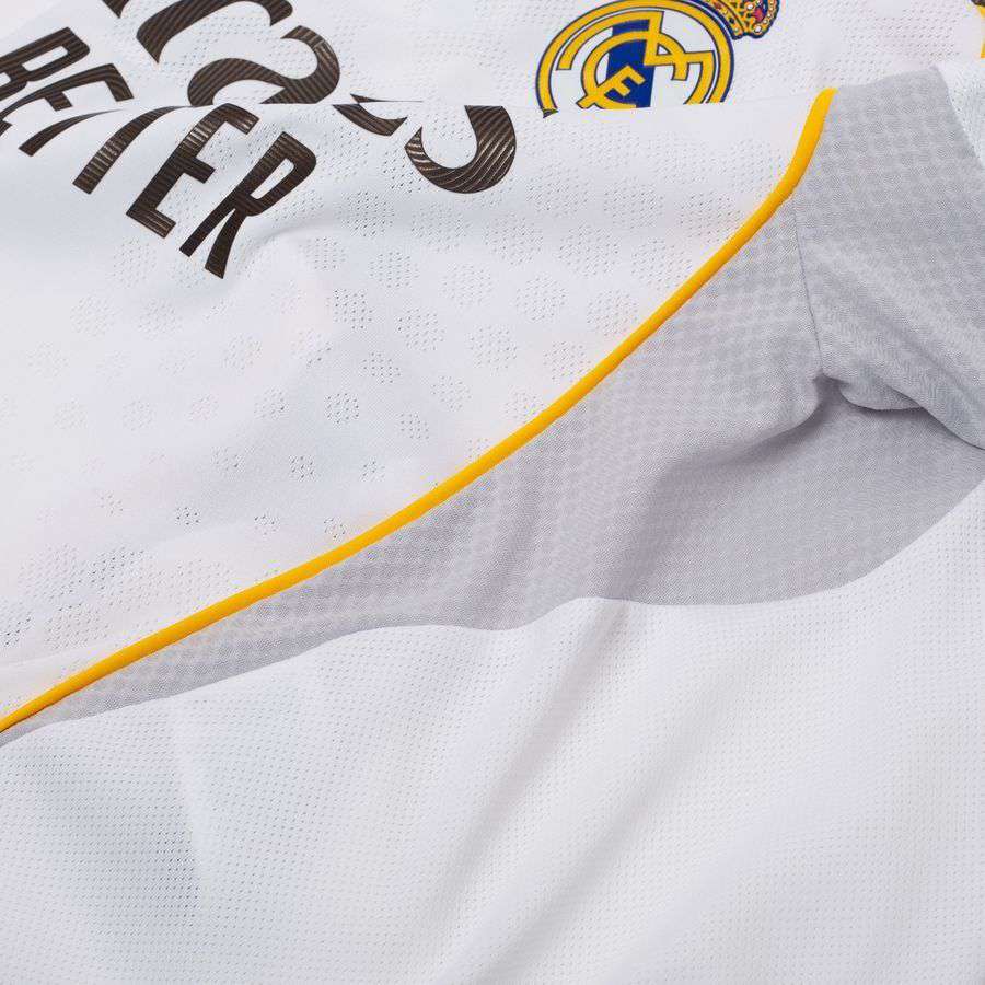 Real Madrid Home Shirt 2025/26