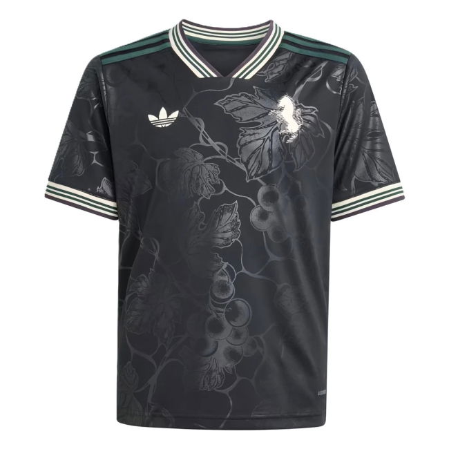 Premium Bianconeri Filip Kostić #17 Official Merchandise (v3)