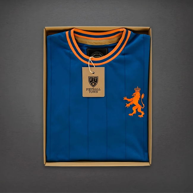 Vintage Holland De Leeuw Away SSoccer Jersey