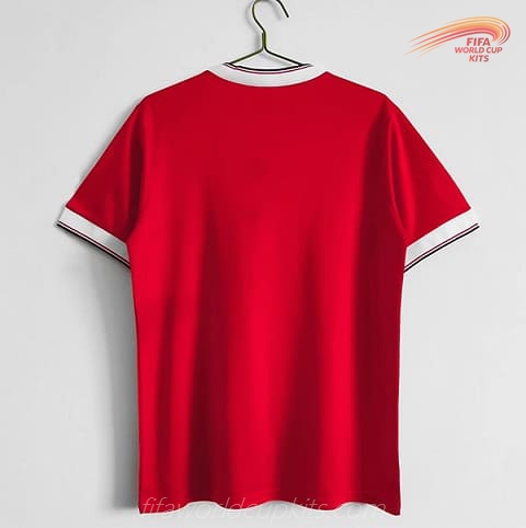 Manchester United 82-83 Home Football Kit