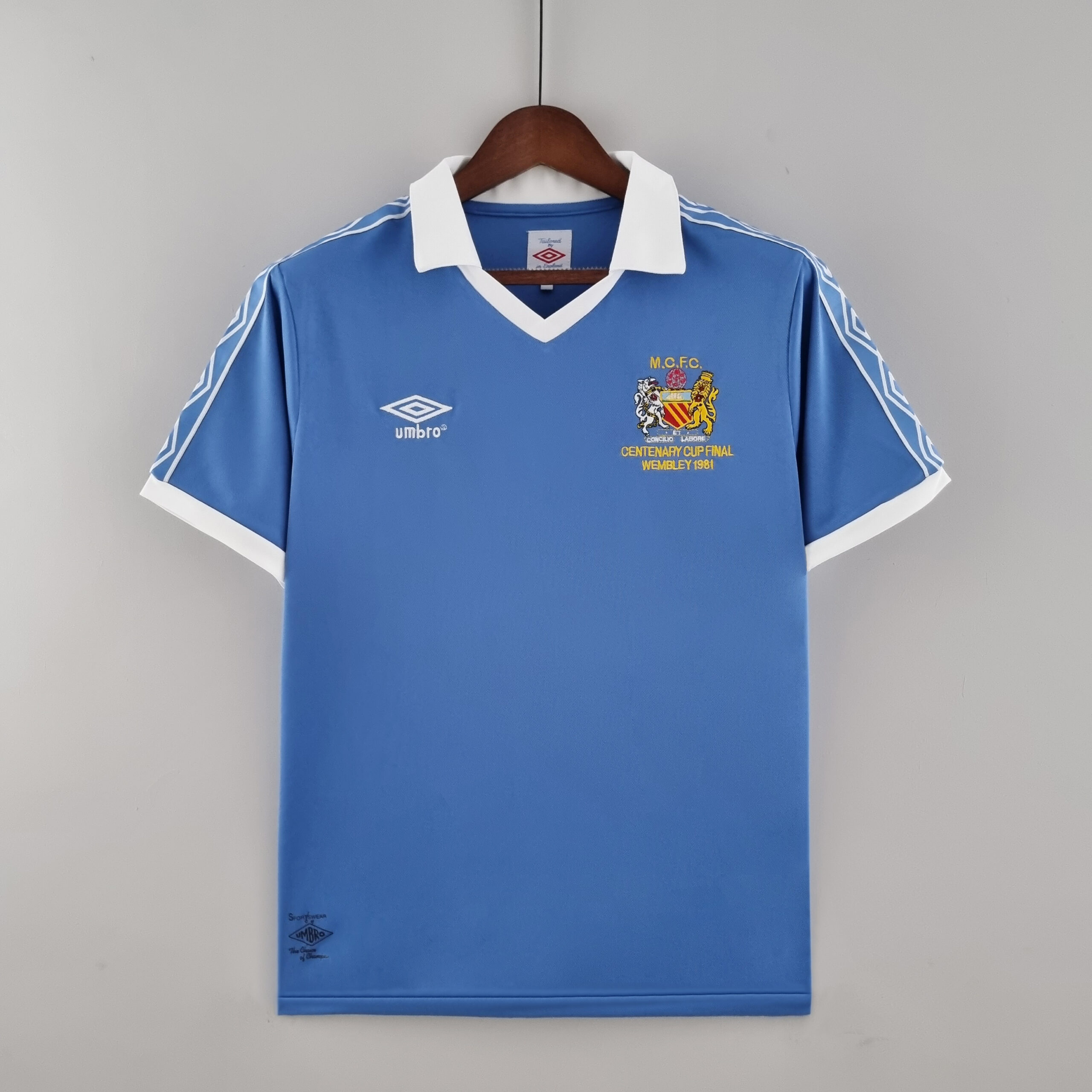 1981/82 Manchester City Finals retro kit