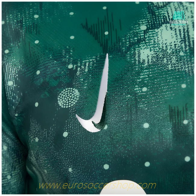 2024-2025 Tottenham Hotspur Third Shirt (Romero 17)