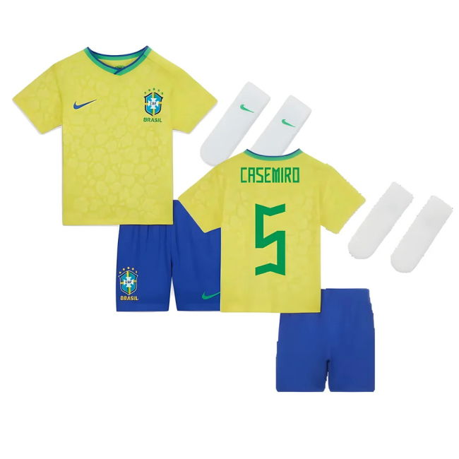 Player 2022-2023 Brazil Home Little Boys Mini Kit (Casemiro 5)