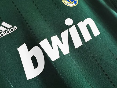 Official Real Madrid Visitante - Football Supporter - Stylish Design