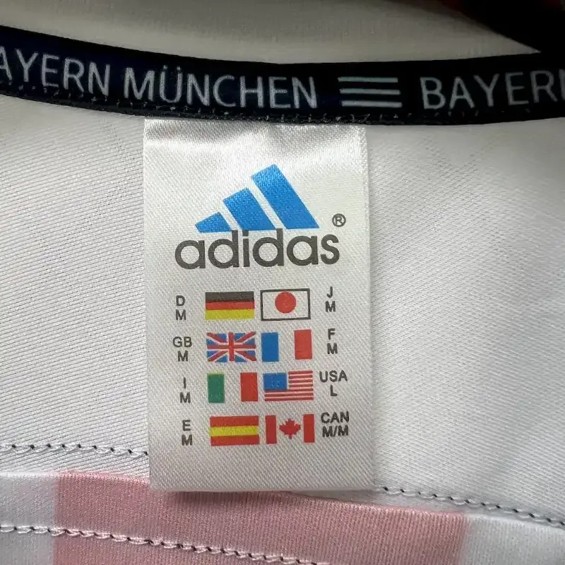 Cheap 2000-2001 Bayern Munich Jersey retro kit