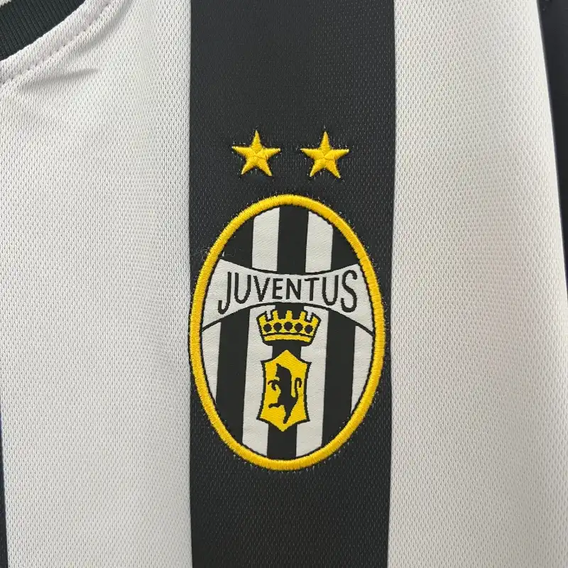 2001-2002 Juventus Jersey retro kit