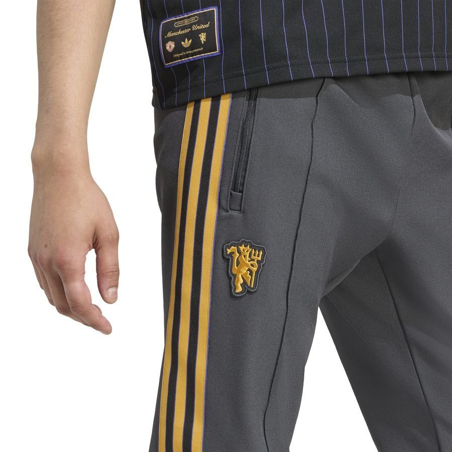 Manchester United Training Trousers Terrace Icons Utility Jet Black