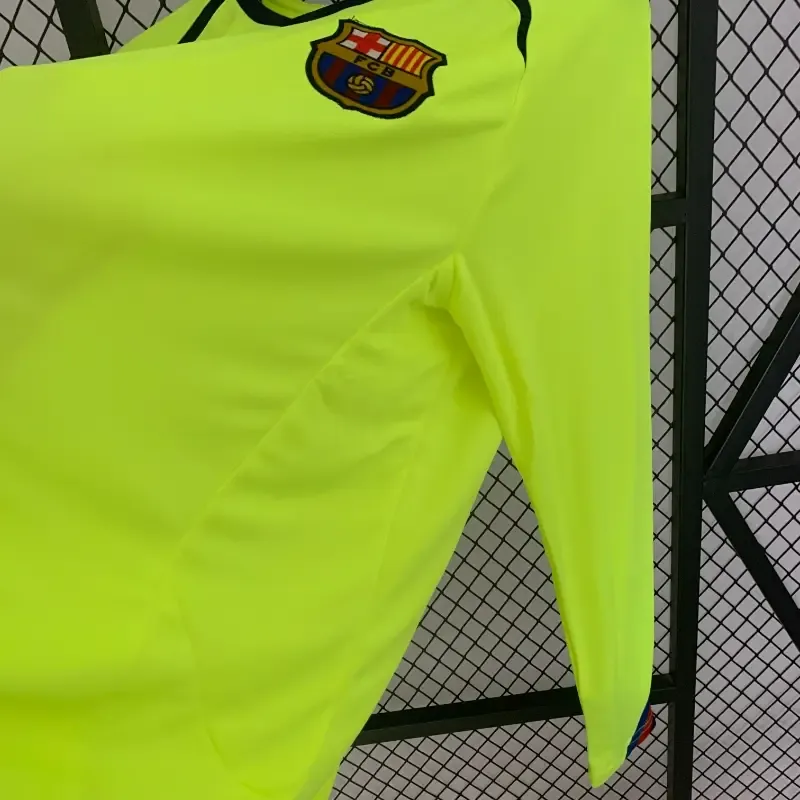 Cheap 2005-2006 Barcelona Long Sleeve Jersey retro kit