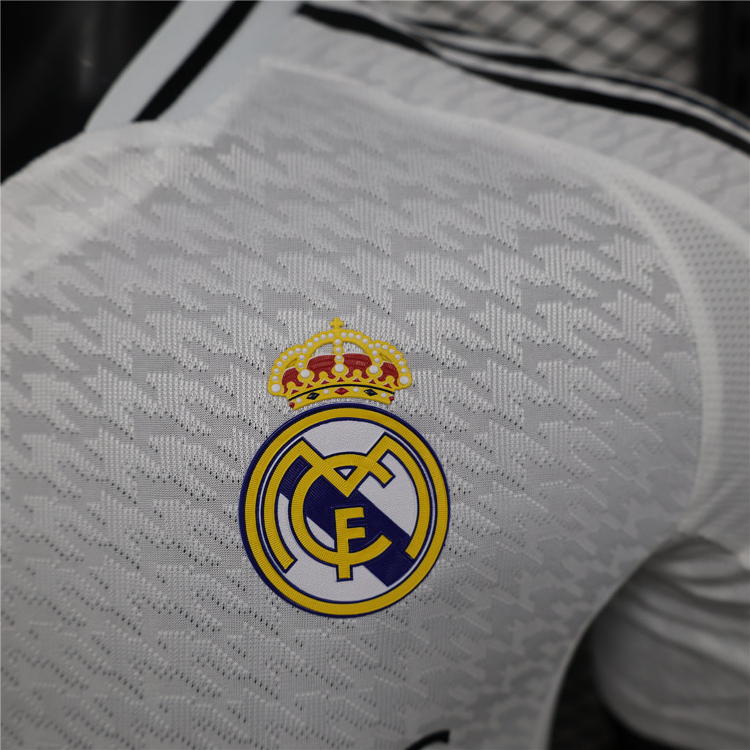 Lightweight Authentic Real Madrid 2425 Home Match Shirt