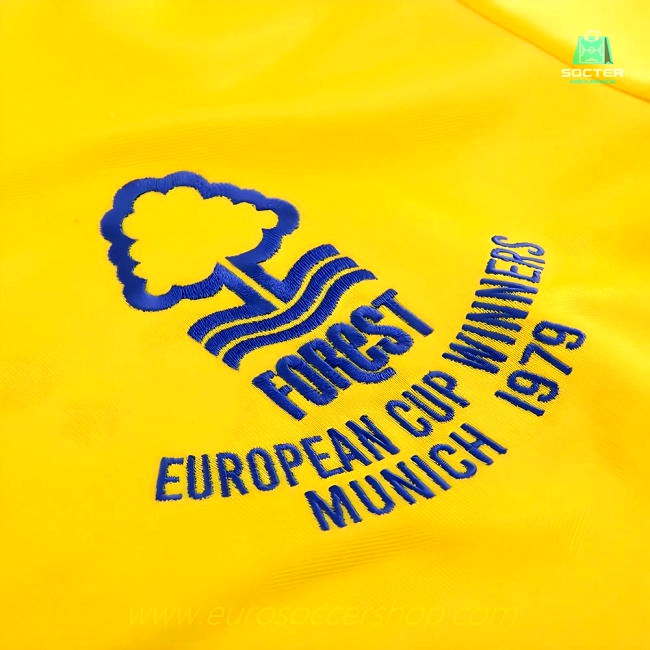 Nottingham Forest 1979-1980 Away Retro Football Shirt