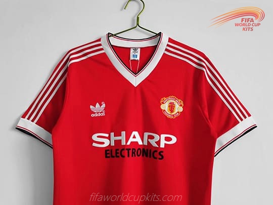Manchester United 82-83 Home Football Kit