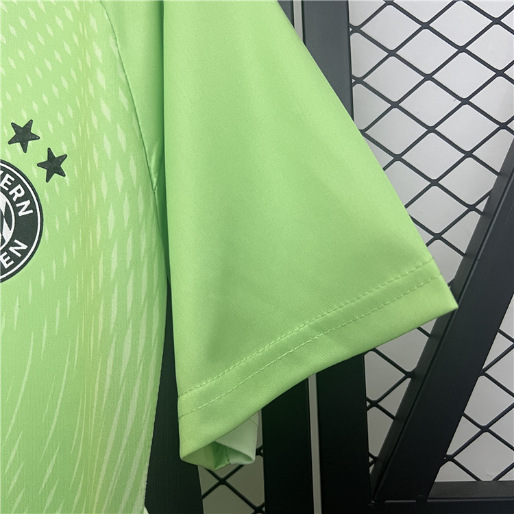 Professional Breathable Bayern Munich 2526 Goalkeeper Shirt Jersey