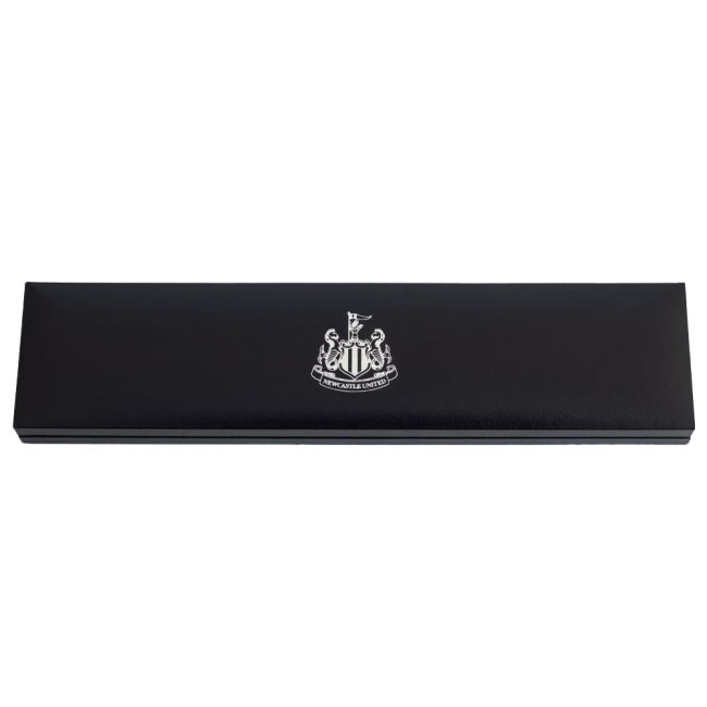 Premium 2025-2026 Newcastle Football Shirt With Modern Design