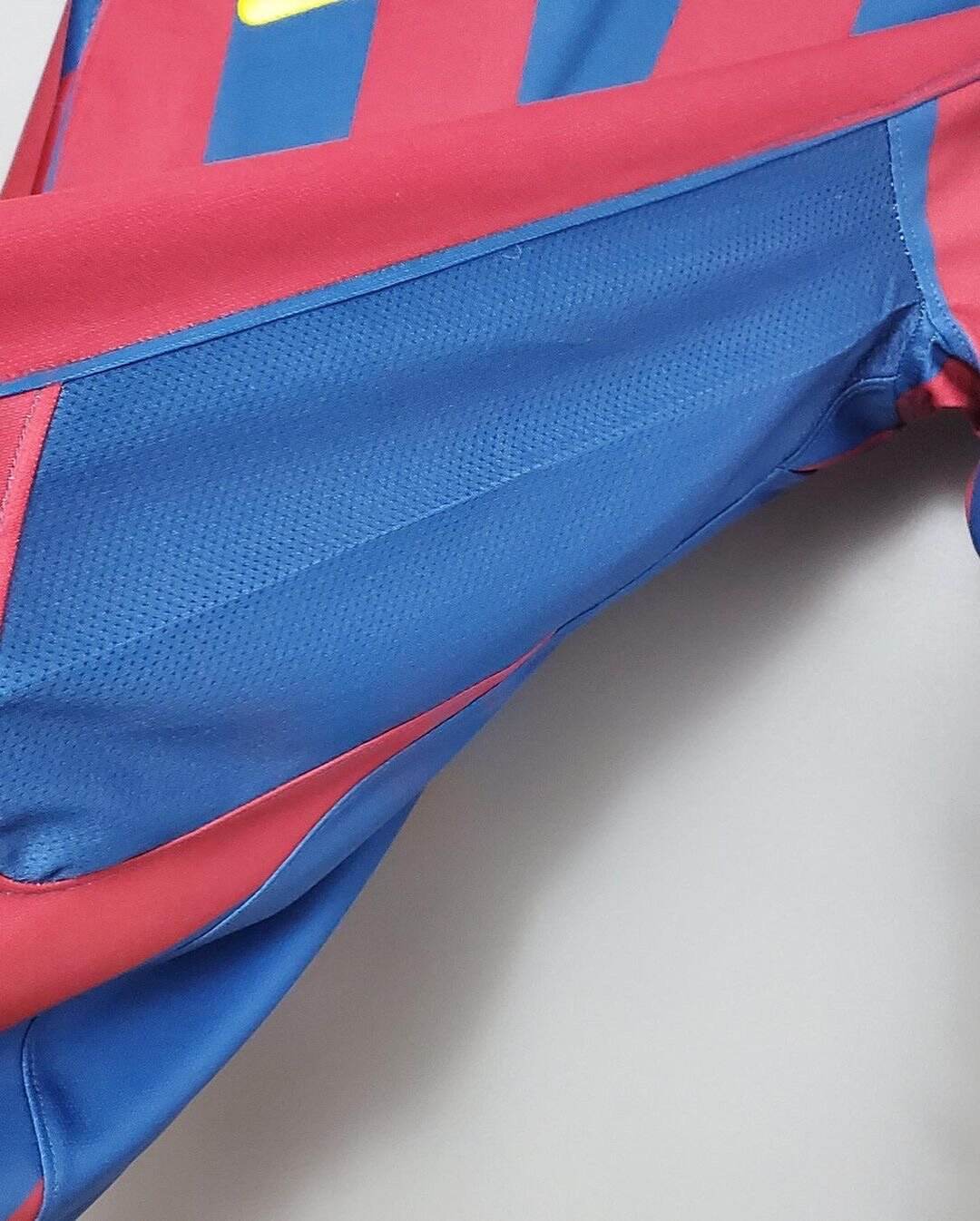 Cheap 2005-2006 Barcelona home retro kit