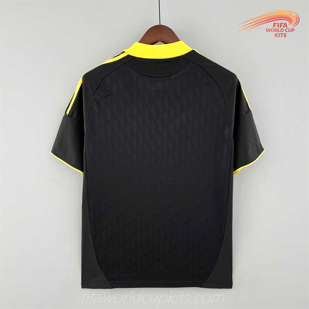 Liverpool 10-11 Third Black Football Kit