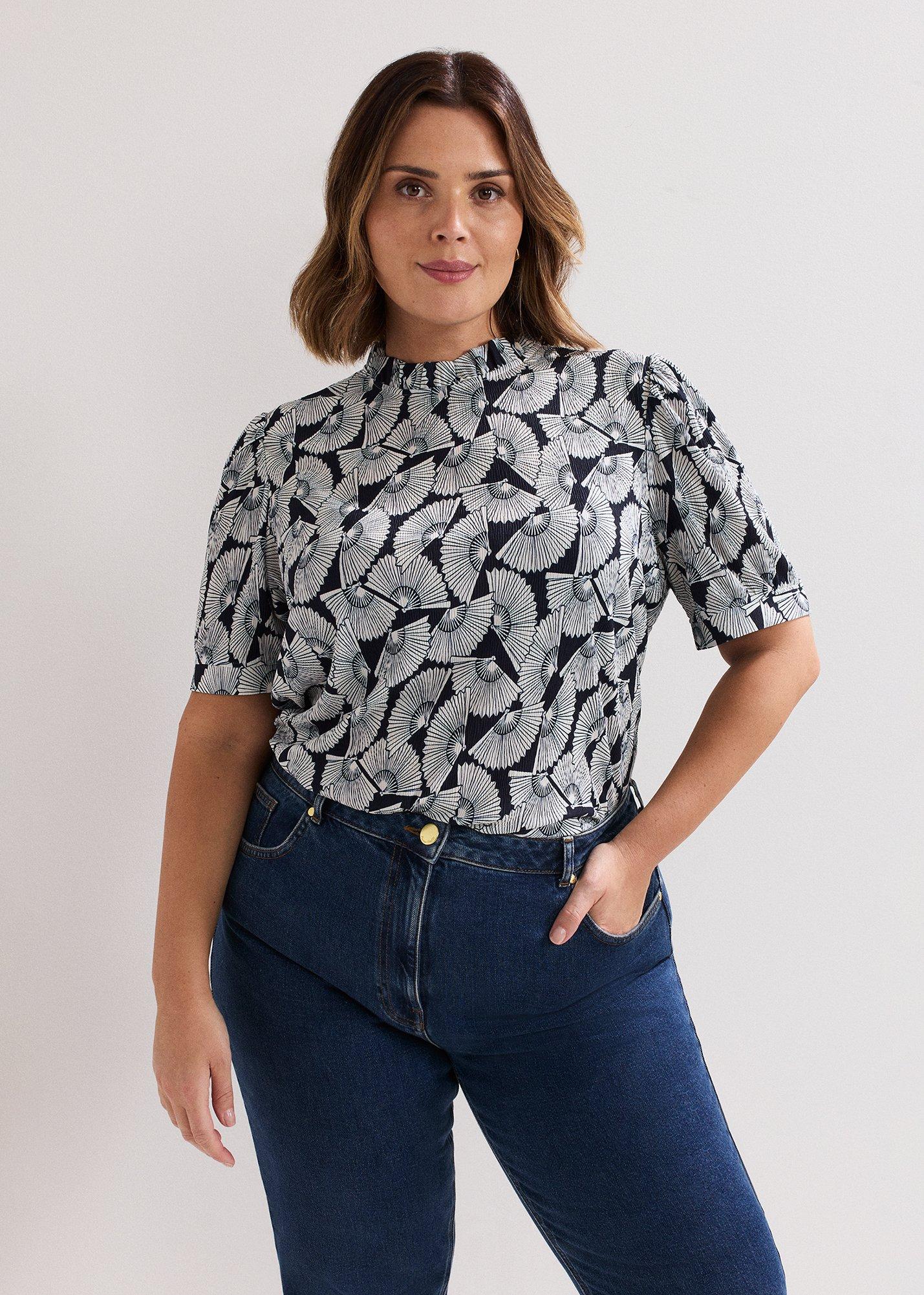 Samiha Fan Print Texture Top