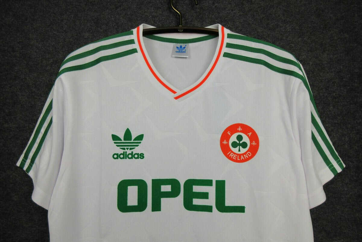 Cheap 1990 Ireland away kit