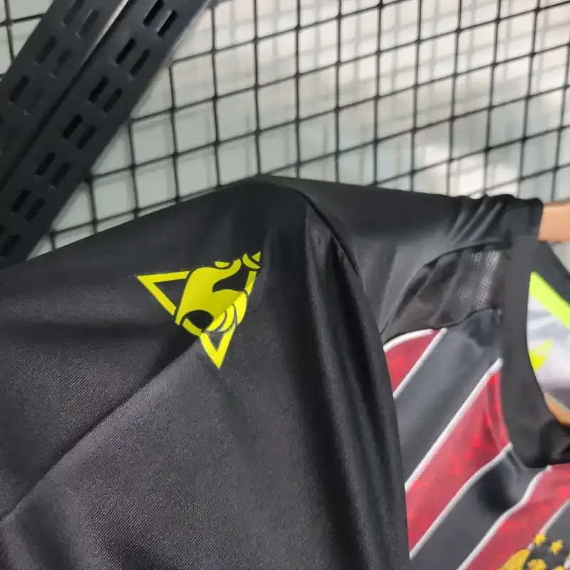 Cheap 2008-2009 Manchester City Jersey retro kit