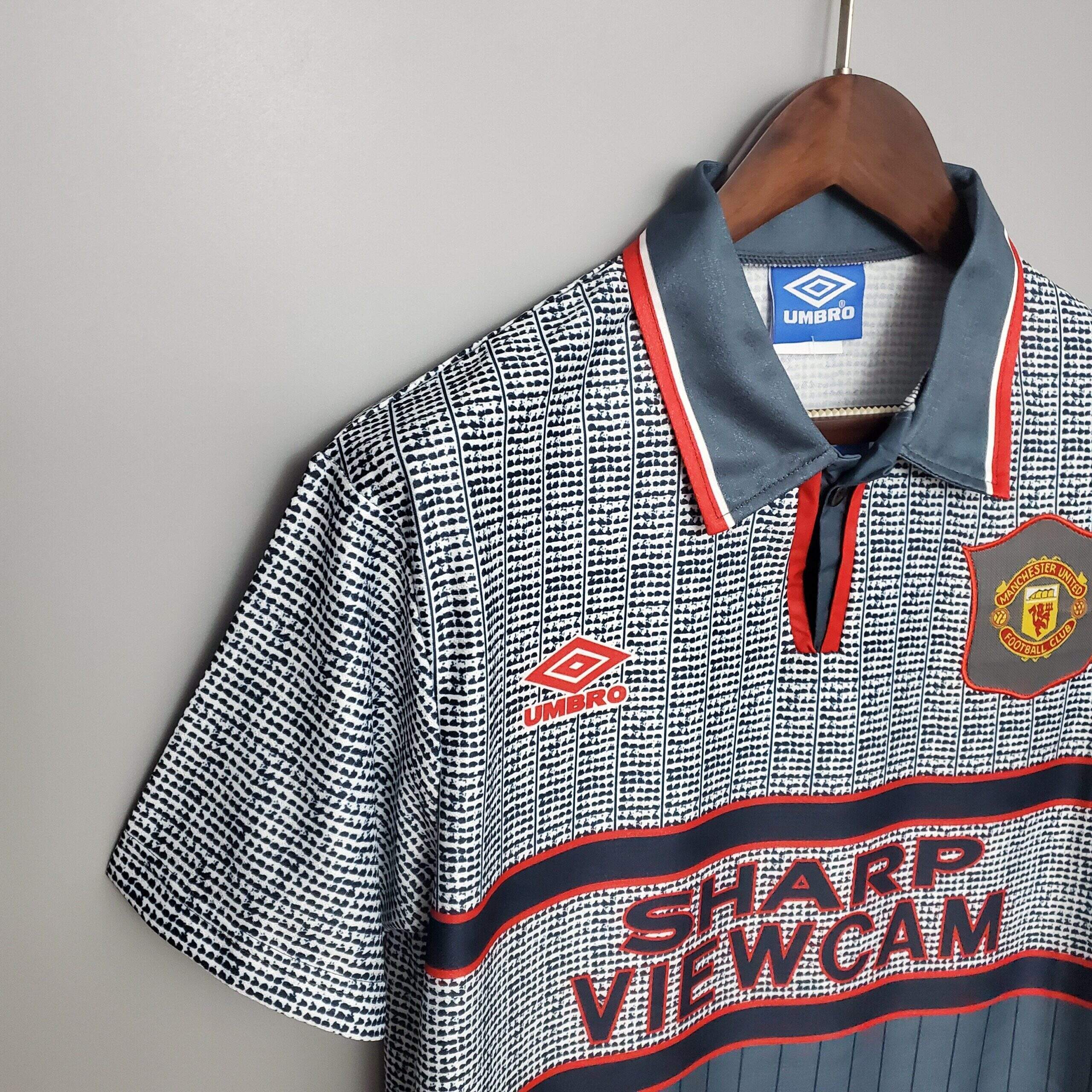 Cheap 1995-1996 Man United Home retro kit