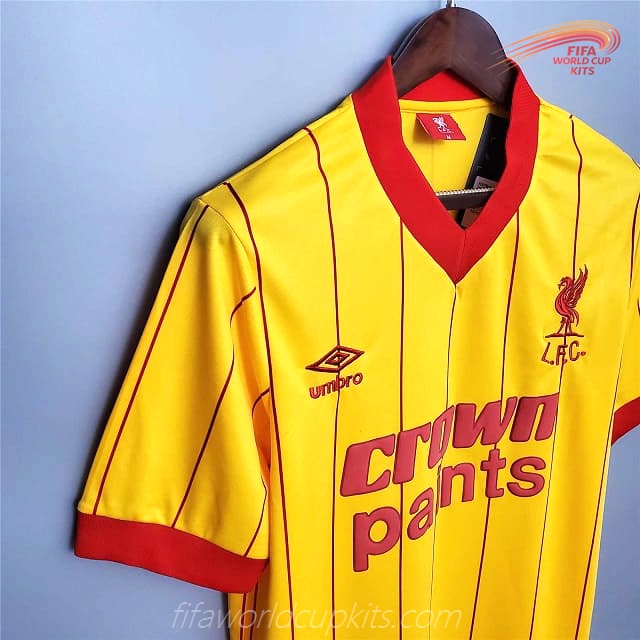 Liverpool season 81-84 Road Soccer Uniform