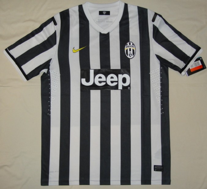 13-14 Juventus Home Jersey KitShirtShorts - Official Replica 1643