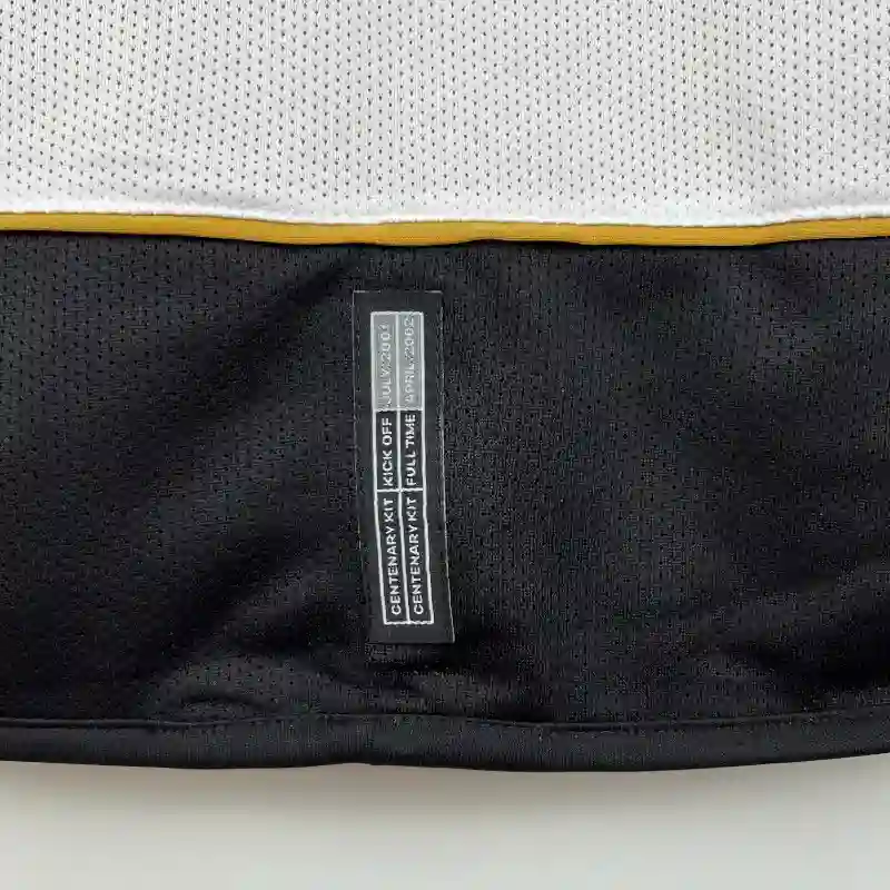 2001-2002 Manchester United Retro Kit – 100th Anniversary Edition (Reversible)