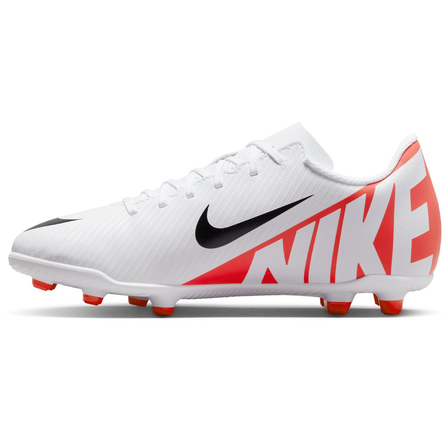 Experience Durability with Nike Your Favorite Team Player Version