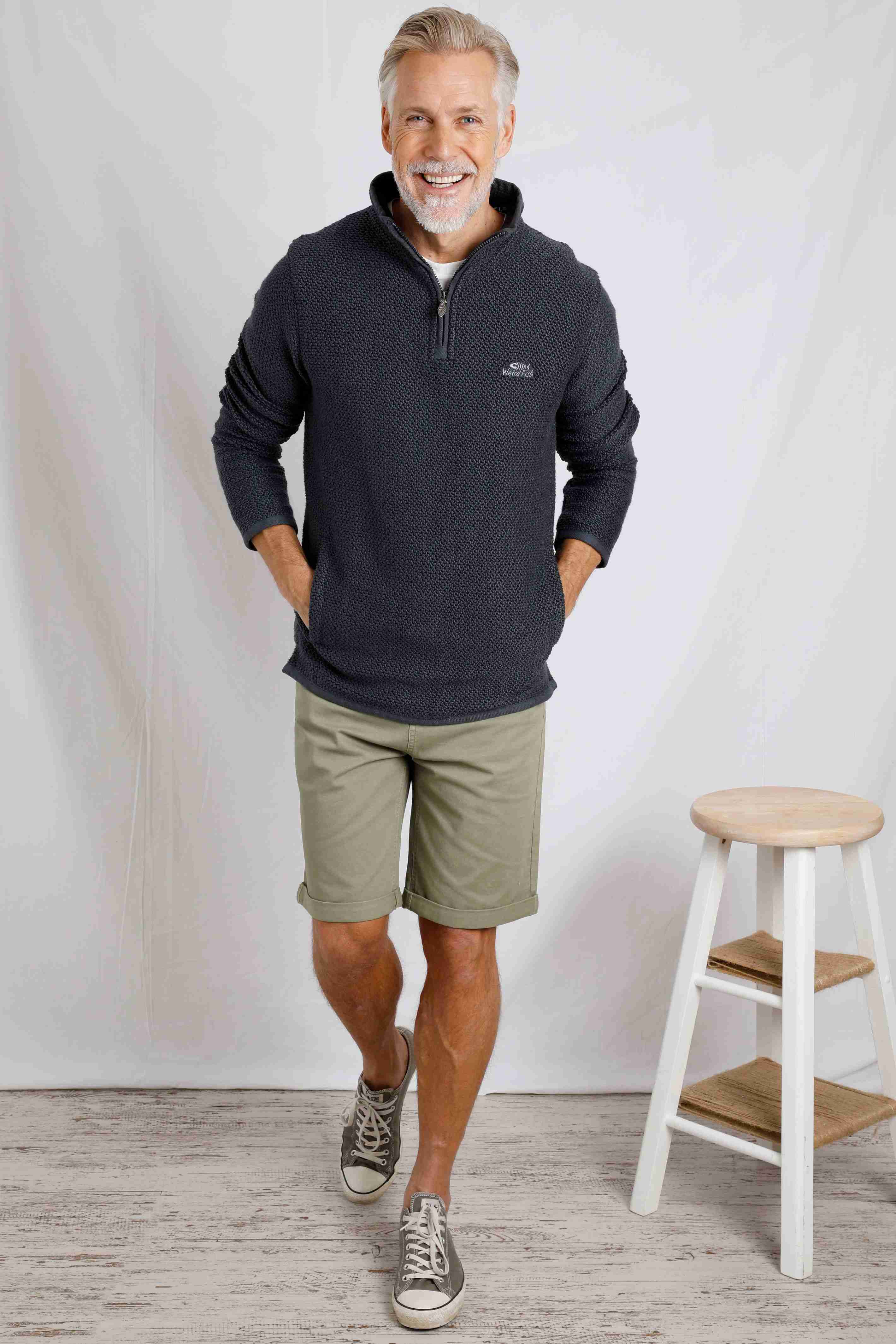 Stern 1/4 Zip Macaroni Sweatshirt Navy
