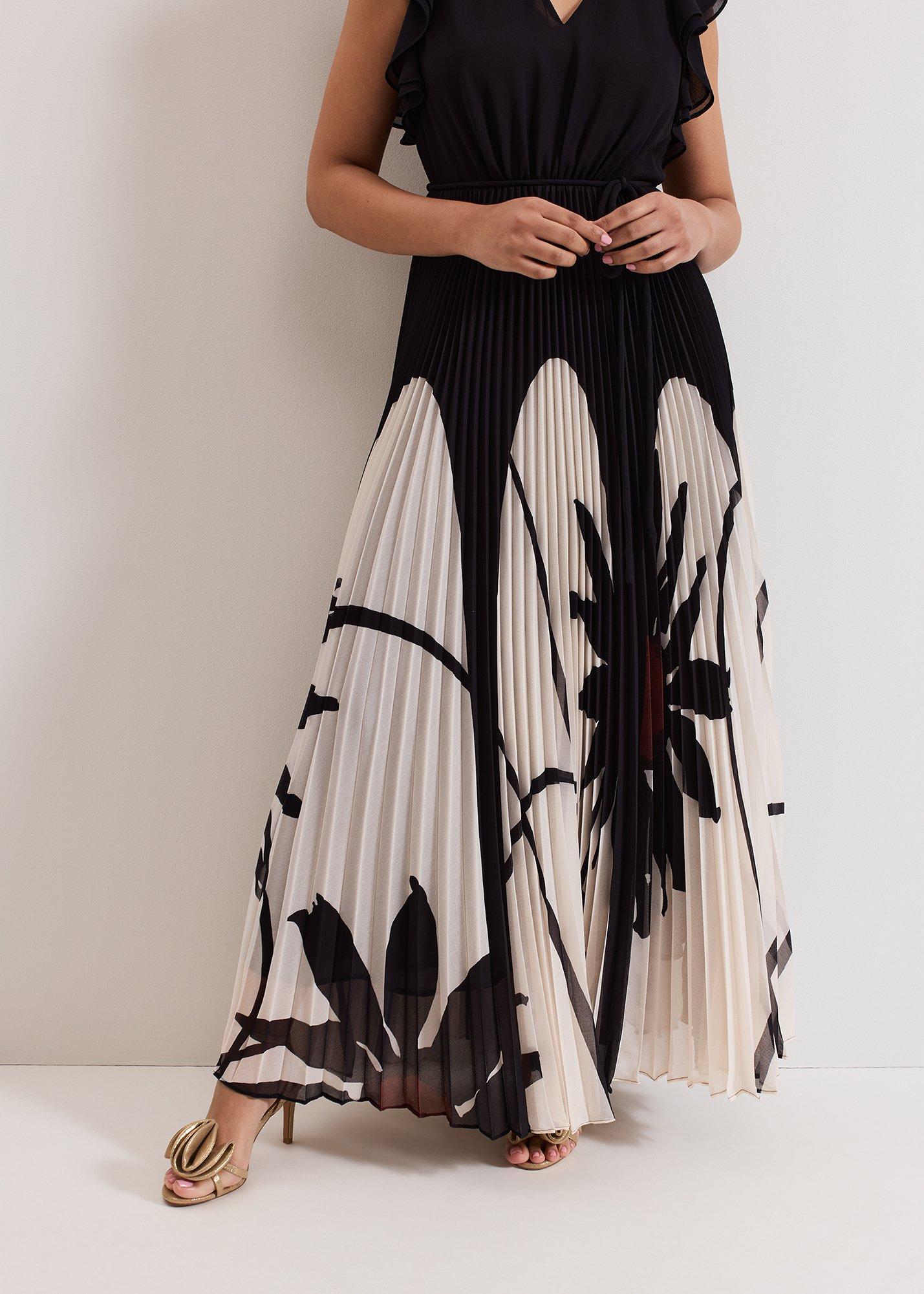Petite Uma Printed Pleat Maxi Dress