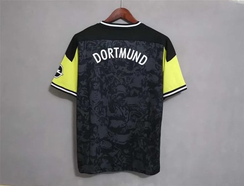 Durable 2021 International Camiseta Black With Classic Design
