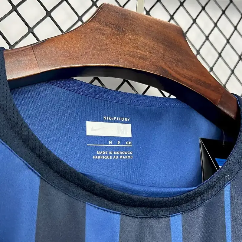 Cheap 2004-2005 Barcelona Jersey retro kit