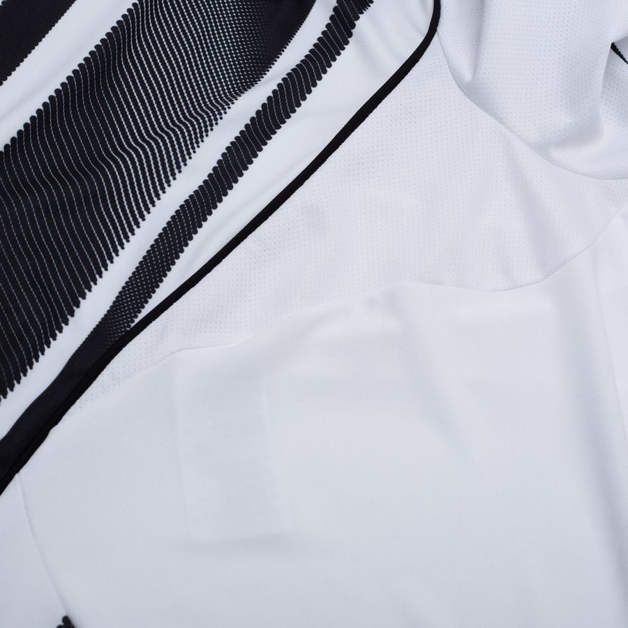 Juventus Home Shirt 2025/26 Supporter Version In Multiple Adult Sizes