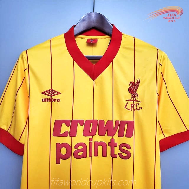 Liverpool season 81-84 Road Soccer Uniform