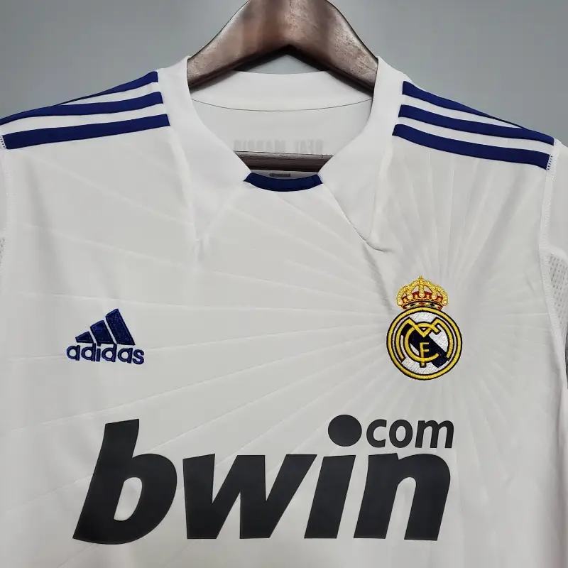 2010-2011 Real Madrid Jersey retro kit