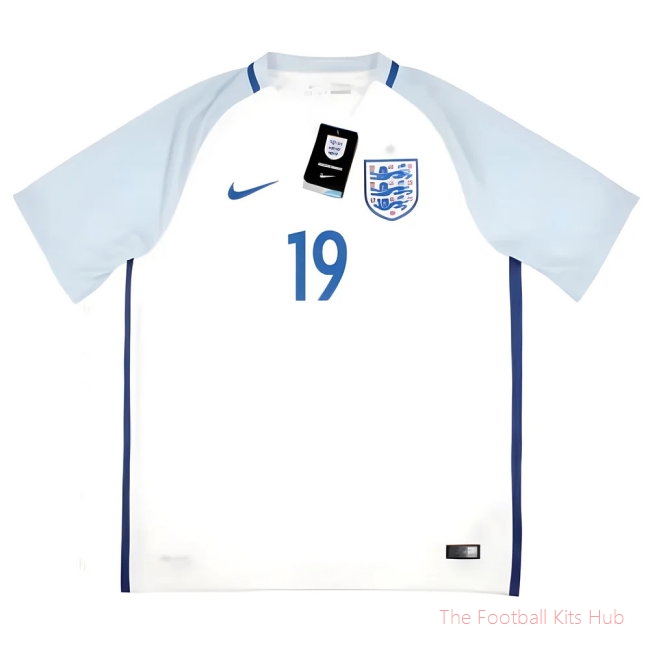 England 2016-18 Home (L) Barkley #19 (Excellent) (Sturridge 15)