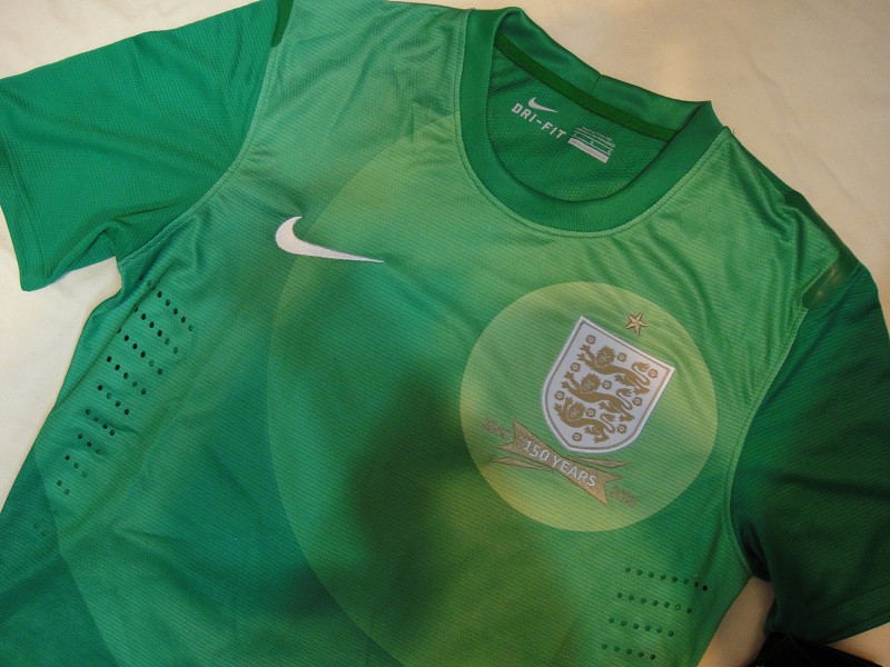 2013 England Goalkeeper Green Jersey Shirt - Official Replica 4443