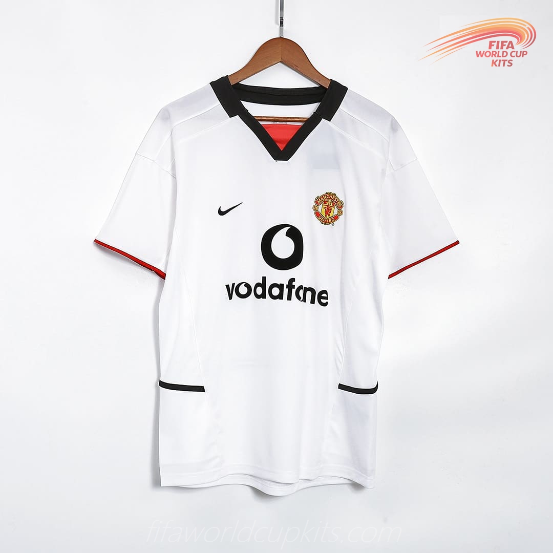 02-03 Manchester United Away Football Strip