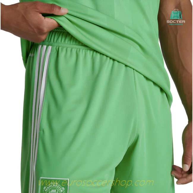 2025-2026 Man Utd Third Goalkeeper Shorts (Green)