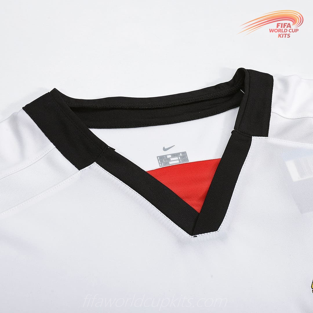 Manchester United 02-03 Away White Football Kit