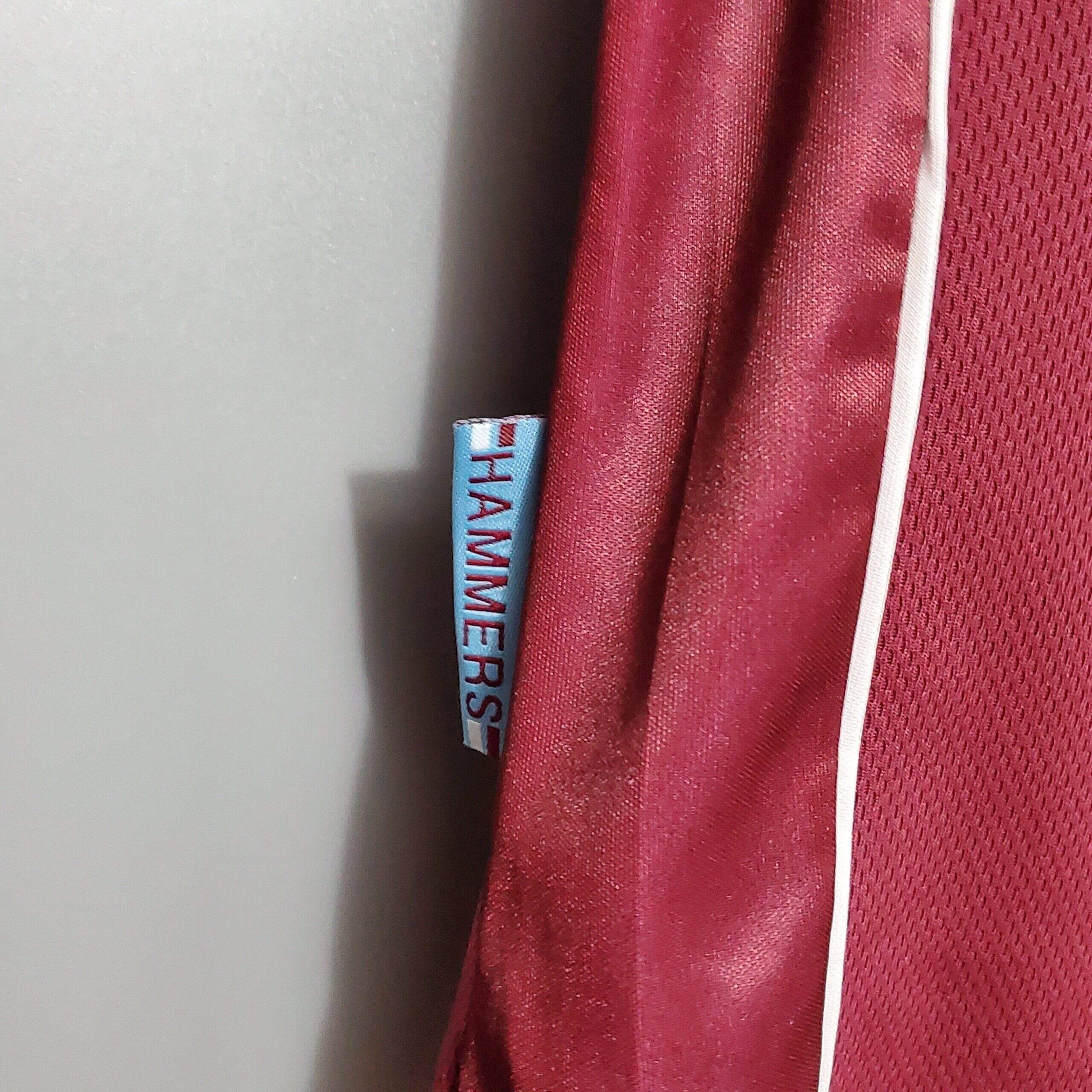 Cheap 1999/01 West Ham united kit