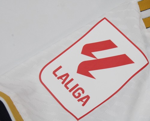 Authentic Real Madrid Local - Game Day Outfit - International Soccer