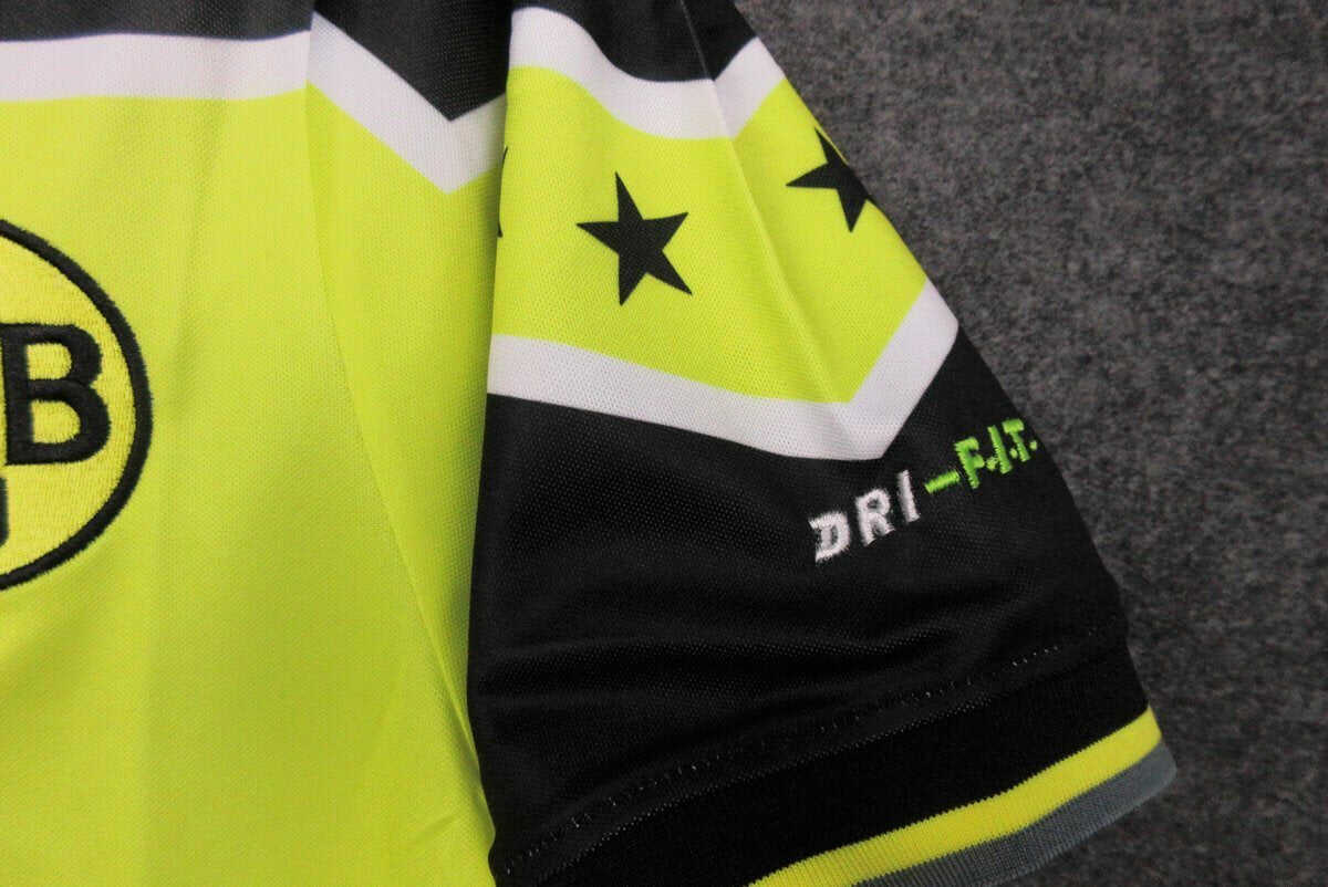 Cheap 1997-1998 Borussia Dortmund Home kit