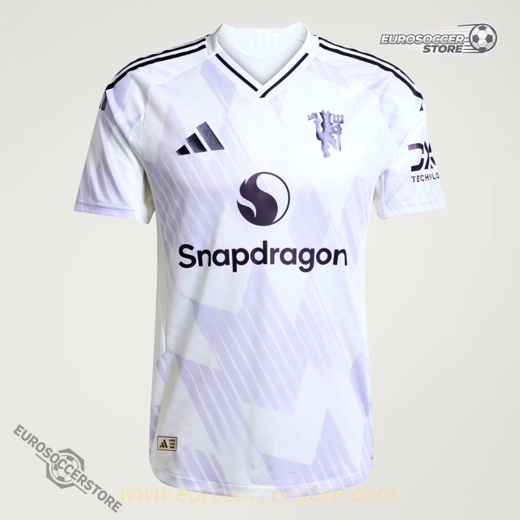 Away Shirt of Manchester United Featuring B. FERNANDES #8 for the 25-26 Season (Player Version)