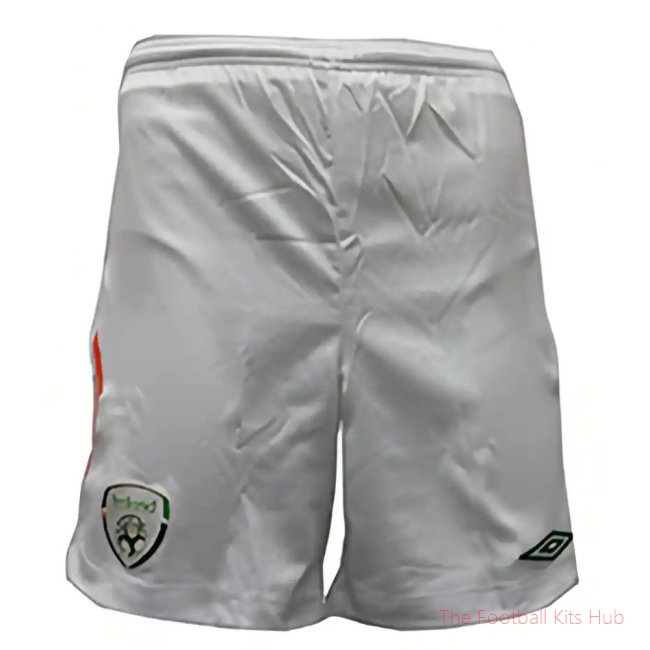 08-09 Ireland home shorts - Kids